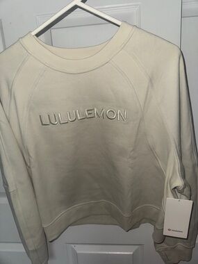lululemon athletica Cream/Off-White Logo Crewneck Sweatshirt BRAND NEW with tags